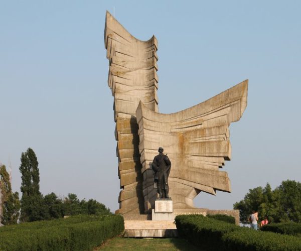 Monument11